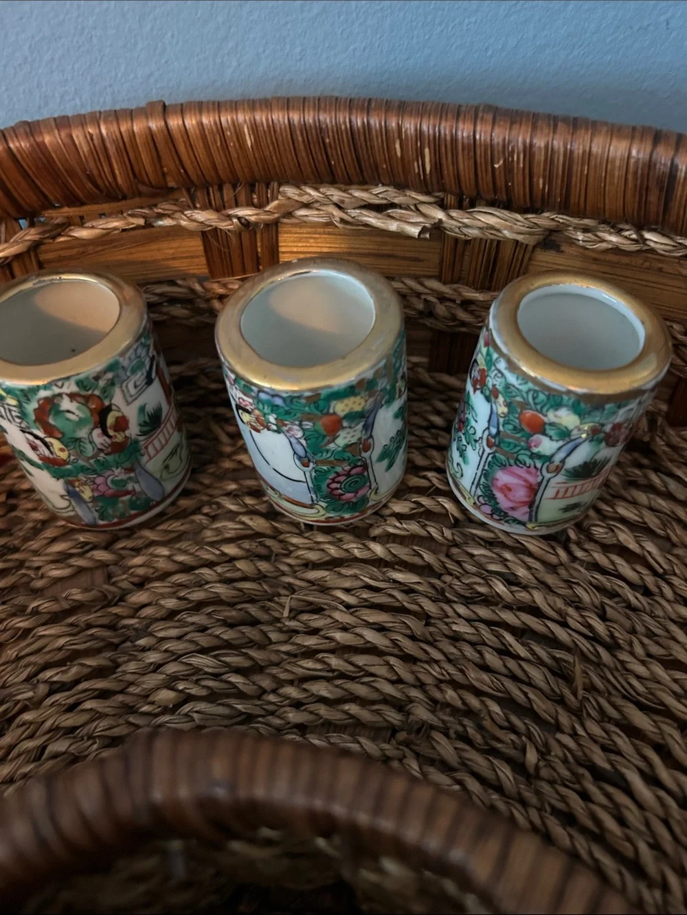 Hand-Painted  Famille Rose Ceramic Spill Cups Set of 3 3” EUC